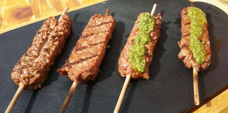 picture Brochette De Boeuf Haché sauce chimichurri